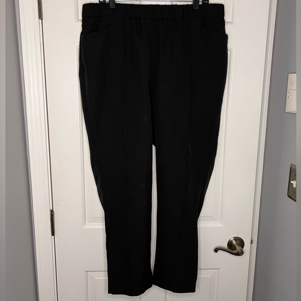 Eloquii Pull-On Center Seam Trousers in Black Size 18